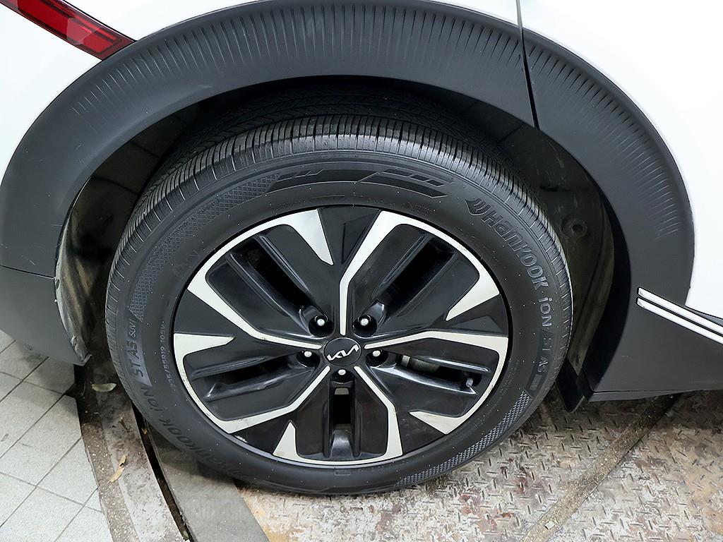 [기아] EV6 롱레인지 AWD 라이트 - 이미지 7