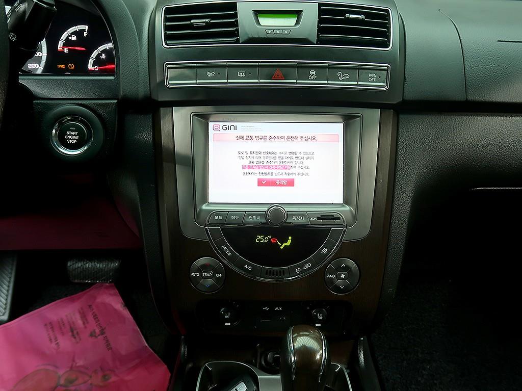 [KG모빌리티(쌍용) ] 렉스턴W 2.0  4WD 노블레스 - 이미지 9