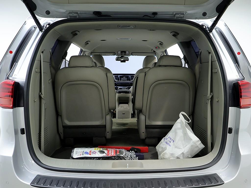 [기아] 더 뉴 카니발 디젤 9인승 노블레스 스페셜 - 이미지 17