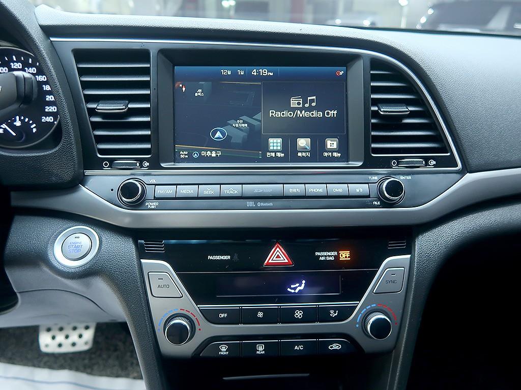 [현대] 아반떼 AD 1.6 e-VGT 프리미엄 - 이미지 8