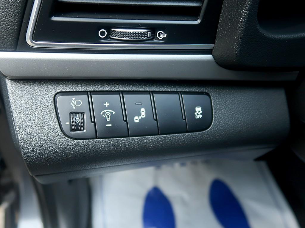 [현대] 아반떼 AD 1.6 e-VGT 프리미엄 - 이미지 14