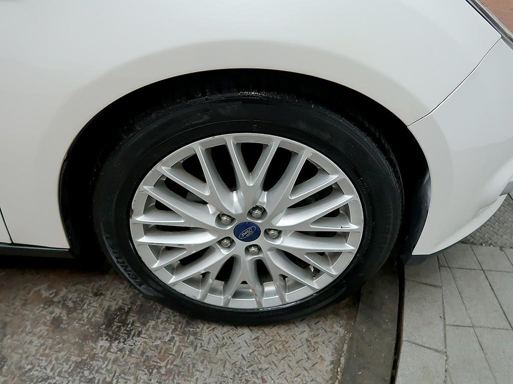 [포드] 포커스 2.0 SEL - 이미지 8