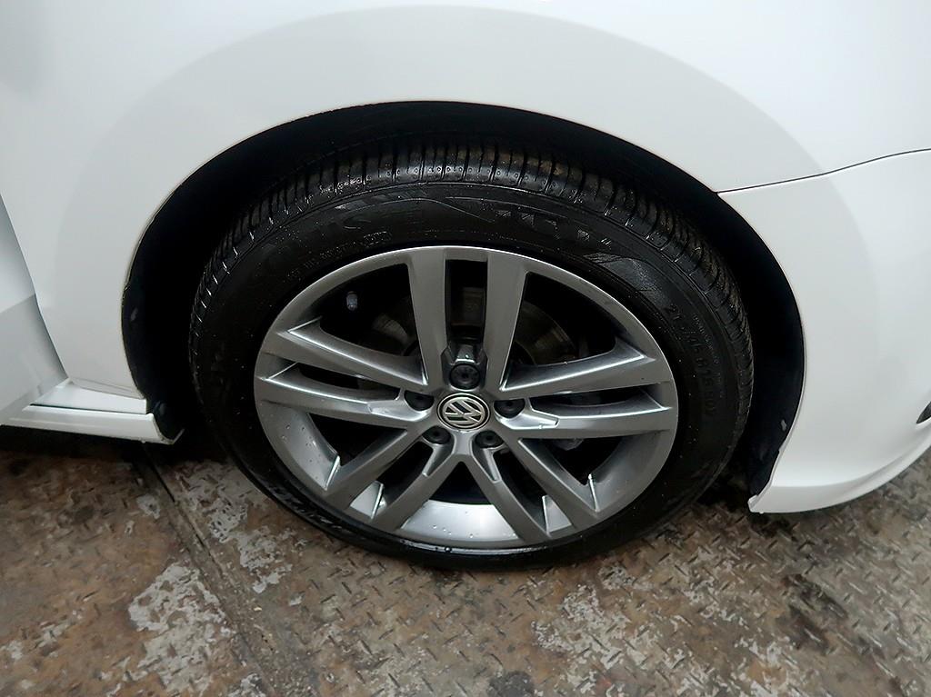 [폭스바겐] 폴로 1.4 TDI 블루모션 R-LINE - 이미지 8