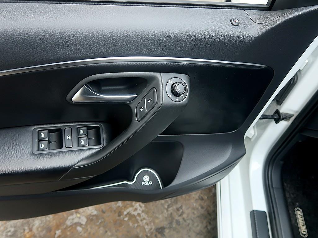 [폭스바겐] 폴로 1.4 TDI 블루모션 R-LINE - 이미지 15