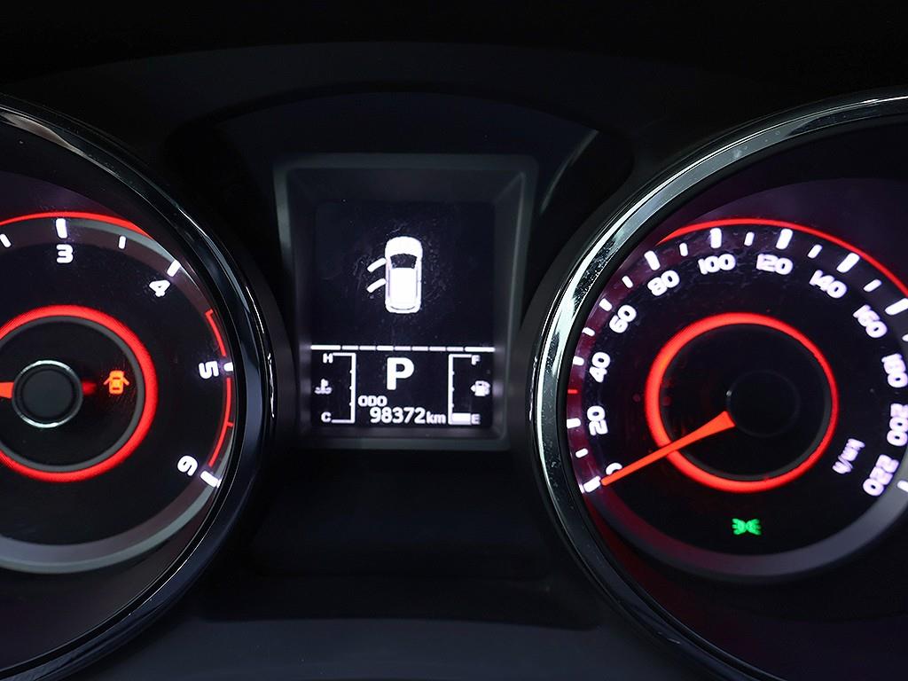 [KG모빌리티(쌍용) ] 티볼리 디젤 4WD 1.6 LX - 이미지 6