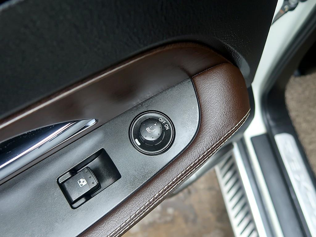 [KG모빌리티(쌍용) ] 렉스턴W 2.0  4WD 노블레스        (7인승) - 이미지 17