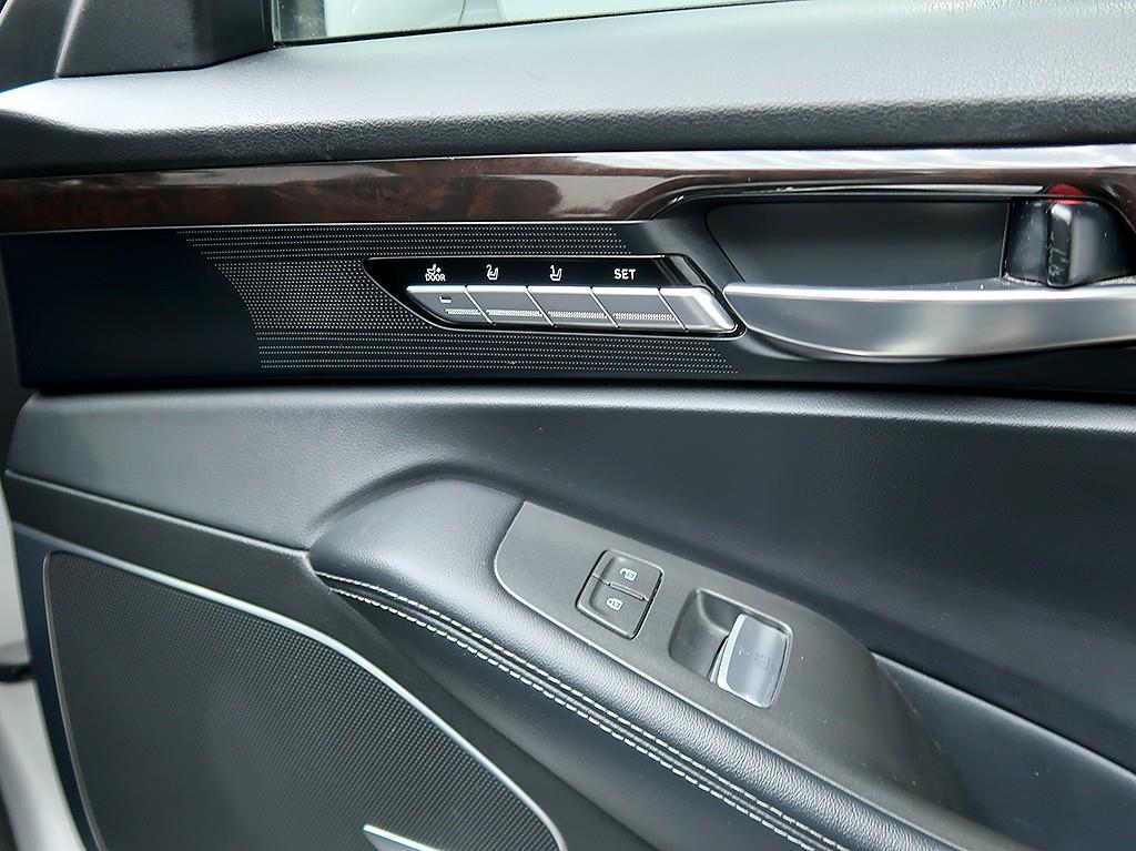 [제네시스] EQ900 3.8 GDI AWD 프리미엄 럭셔리       (5인승) - 이미지 13