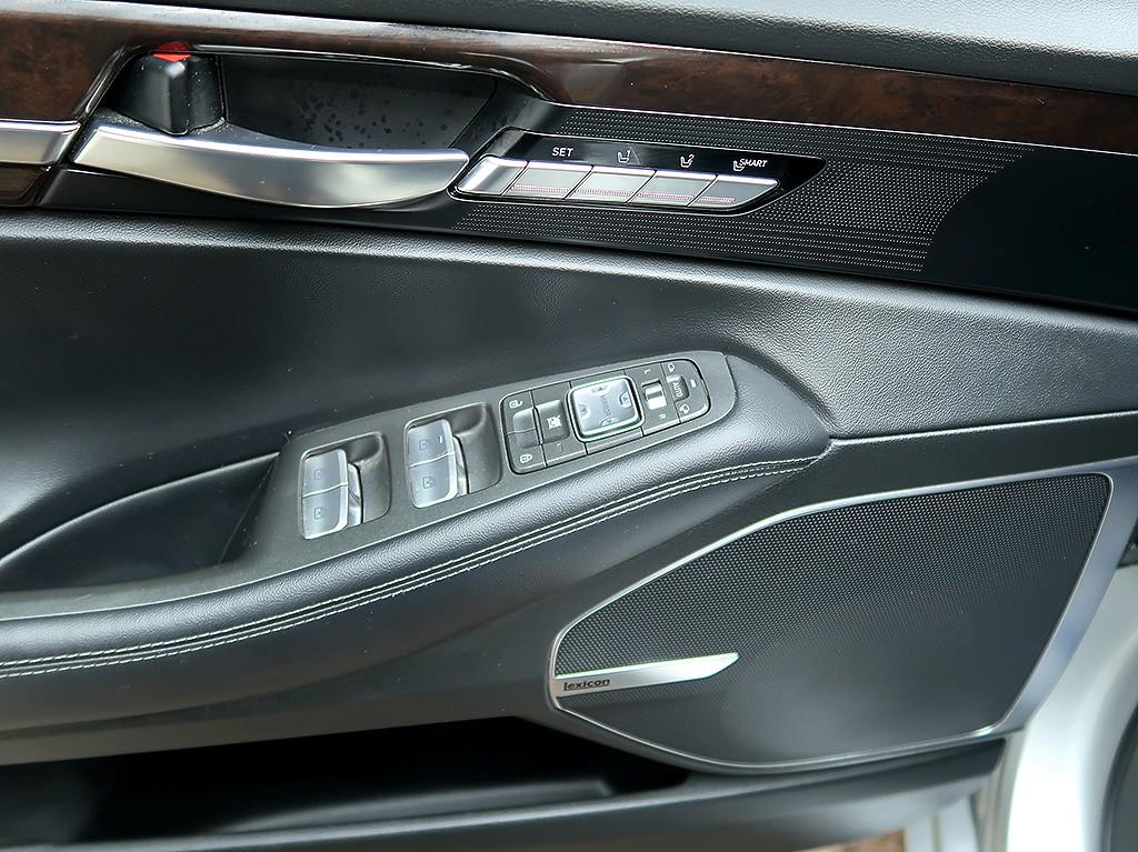 [제네시스] EQ900 3.8 GDI AWD 프리미엄 럭셔리       (5인승) - 이미지 16