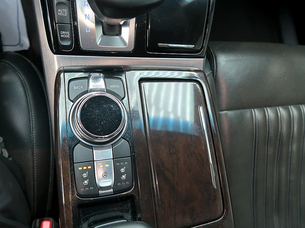 [제네시스] EQ900 3.8 GDI AWD 프리미엄 럭셔리       (5인승) - 이미지 17