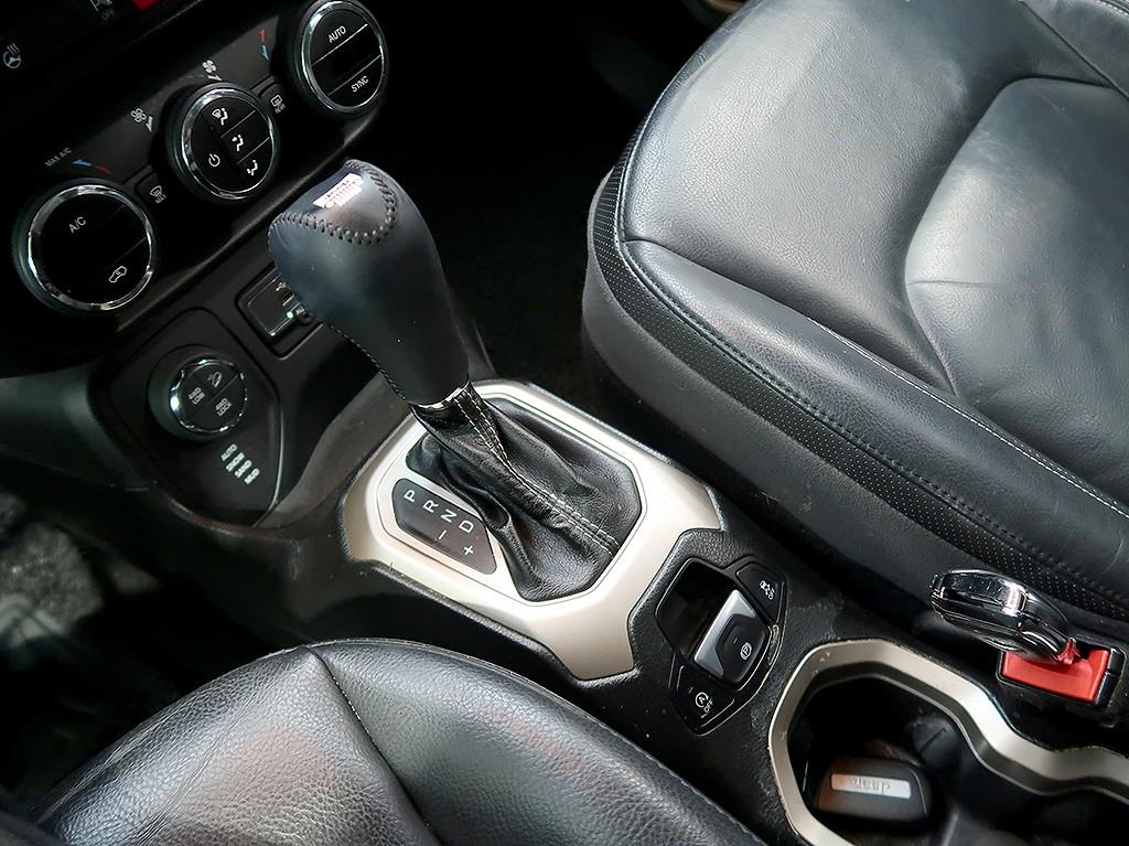 [지프] 레니게이드 2.0 디젤 리미티드 AWD        (5인승) - 이미지 10