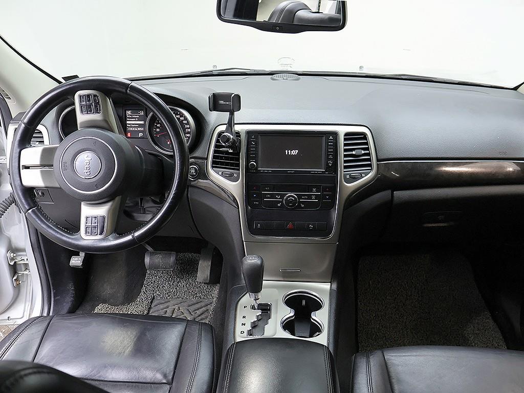 [지프] 그랜드 체로키 3.0 디젤 라레도 - 이미지 5