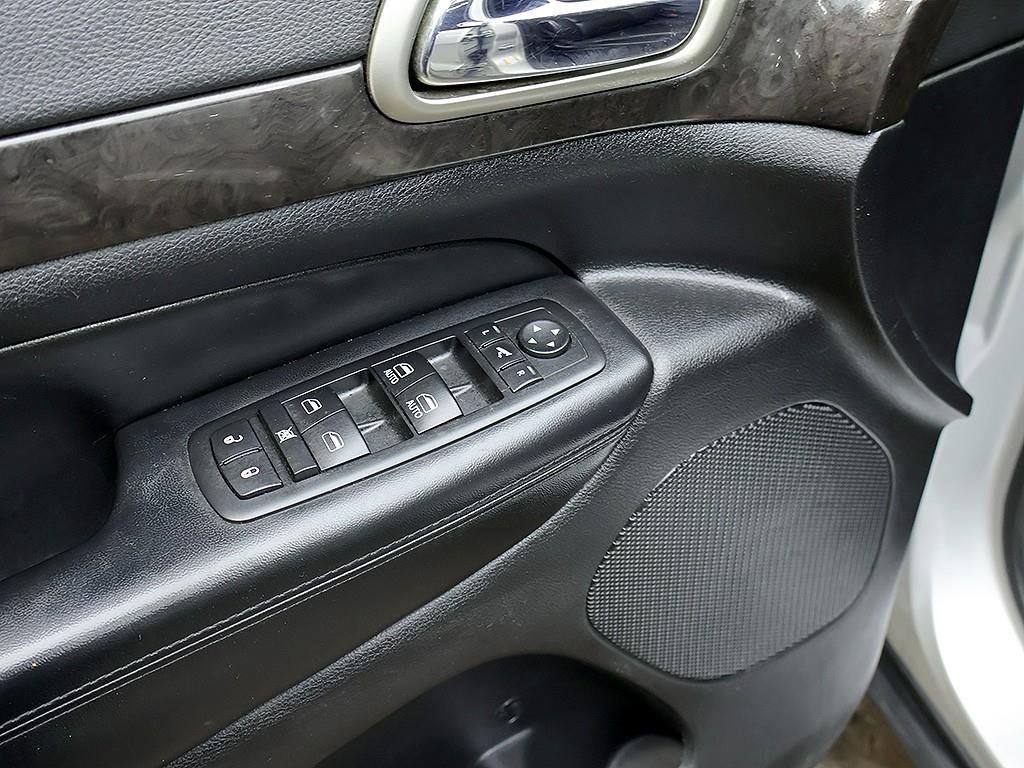 [지프] 그랜드 체로키 3.0 디젤 라레도 - 이미지 16