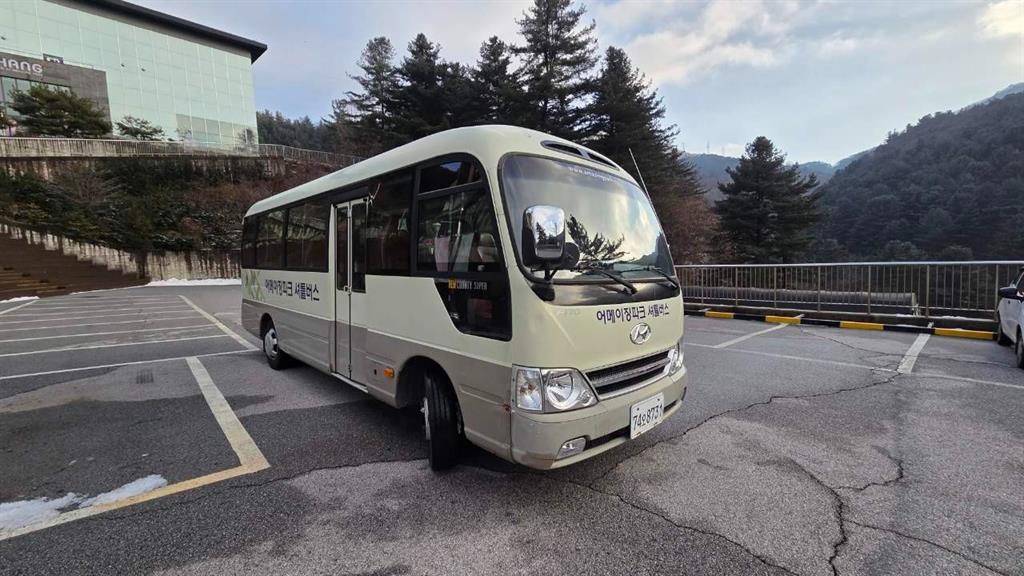 [중대형버스] 뉴카운티 장축 SUP 25인승 - 이미지 2