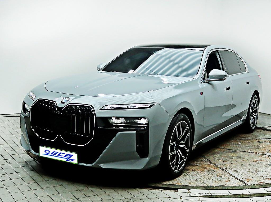 [BMW] 7시리즈 (G70) 740i sDrive M 스포츠 - 이미지 2