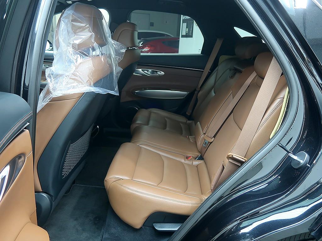 [제네시스] GV70 2.5T 가솔린 AWD 기본형 - 이미지 12