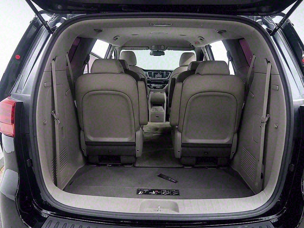 [기아] 더 뉴 카니발 디젤 9인승 럭셔리 - 이미지 14