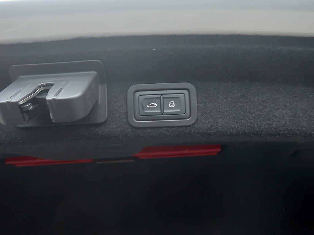 [아우디] A6 (C8) 40 TDI 콰트로 프리미엄 - 이미지 14