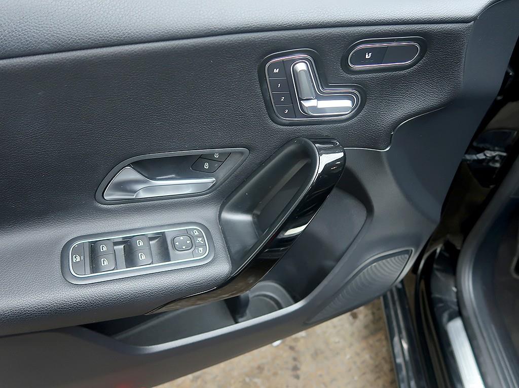 [벤츠] A클래스 W177 A220 해치백        (5인승) - 이미지 15