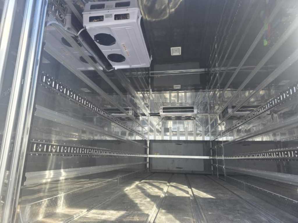 타타대우 더쎈 냉동탑차 - 이미지 6