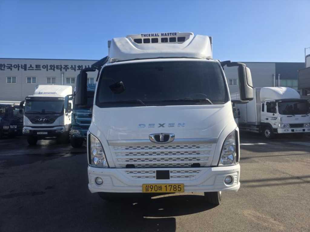 타타대우 더쎈 냉동탑차 - 이미지 7