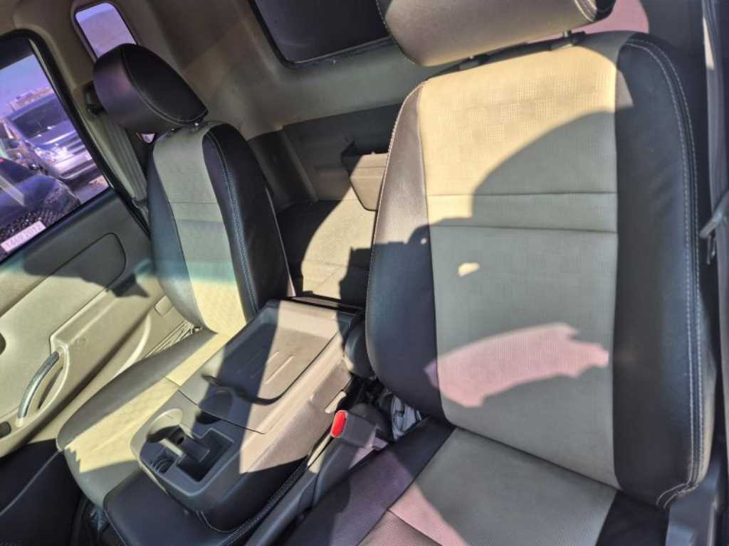 한국쓰리축 특장 내장탑차 - 이미지 10