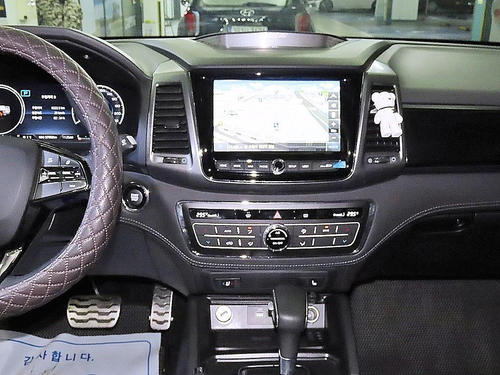 KG모빌리티(쌍용) 더 뉴렉스턴 스포츠 칸 2.2 4WD 프레스티지 - 이미지 11