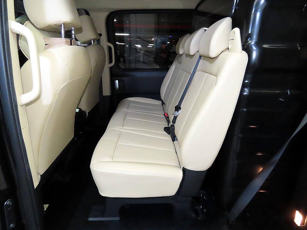 현대 스타리아 2.2 디젤 카고 5인승 모던 - 이미지 2