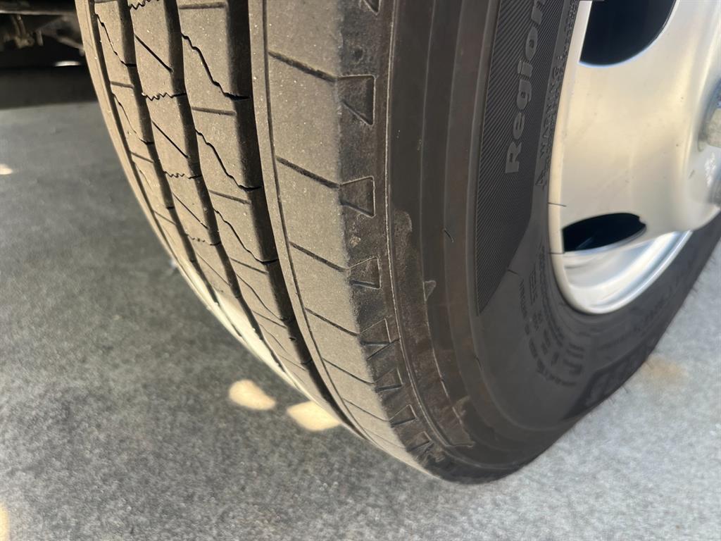 이스즈 엘프 - 이미지 8