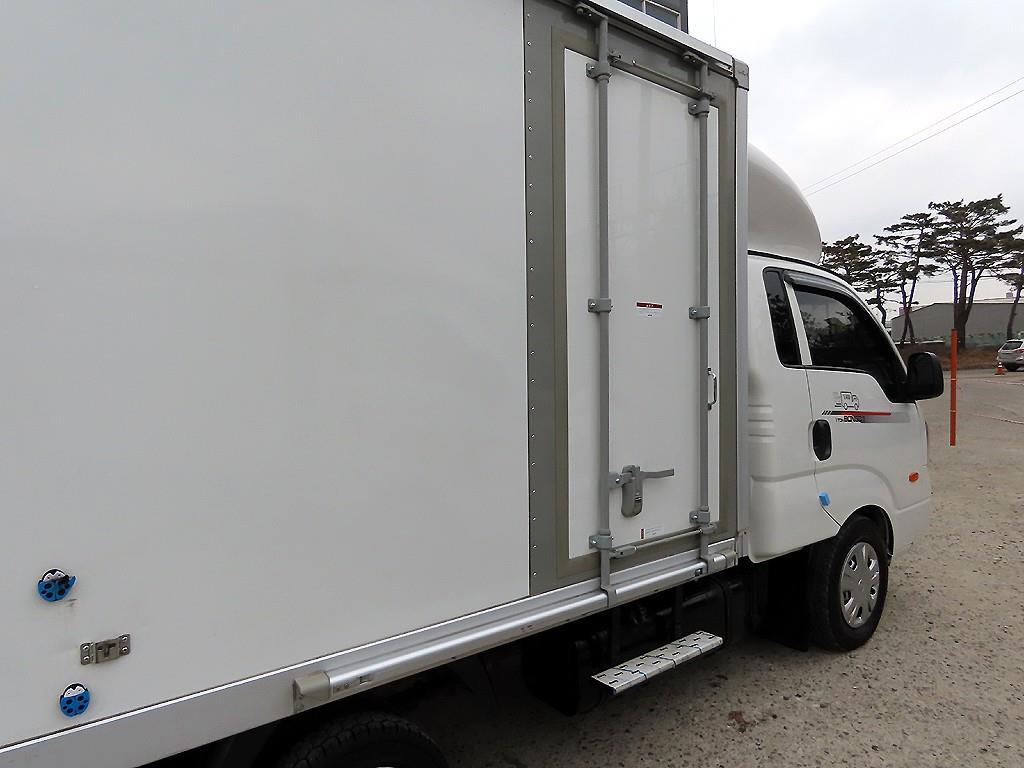 기아 더 뉴봉고Ⅲ화물 내장탑차 플러스형 - 이미지 3