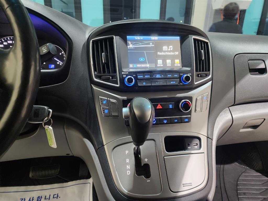 현대 더 뉴그랜드스타렉스 3인승 디젤 밴 스마트 - 이미지 9