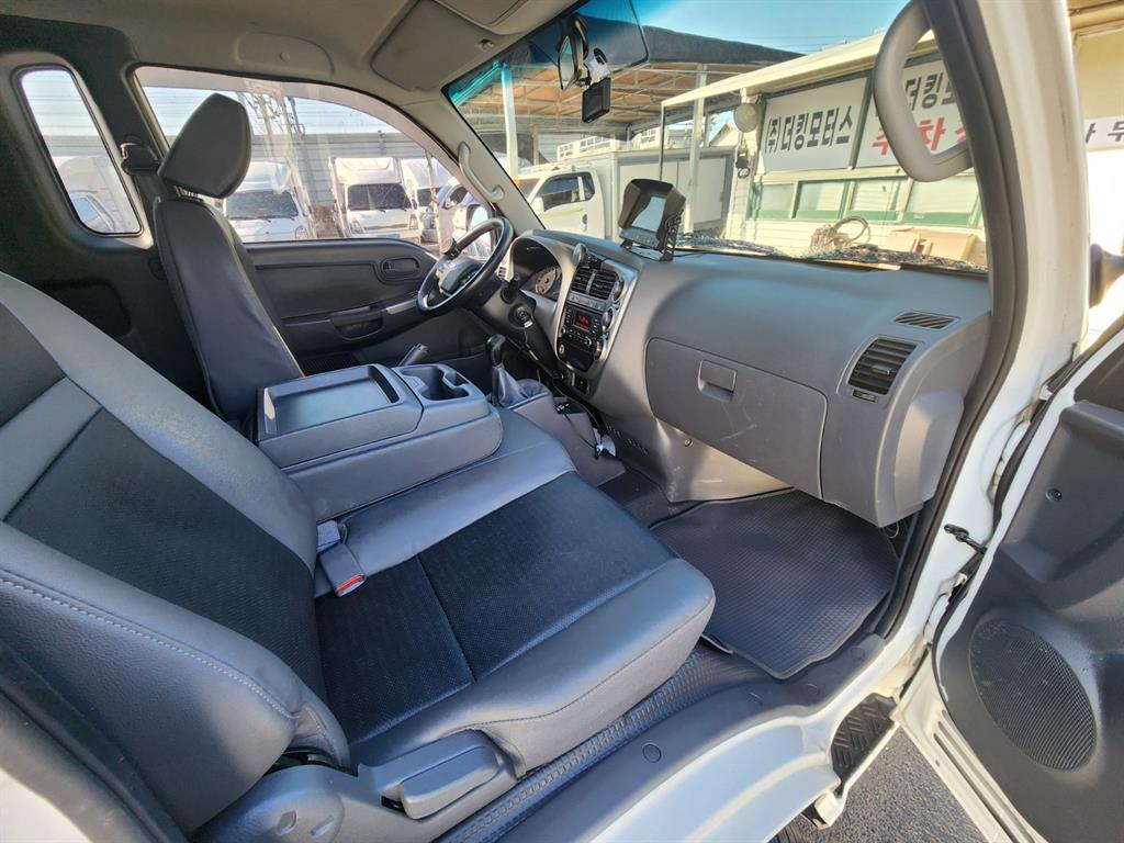 기아 더 뉴봉고Ⅲ화물 내장탑차 LPI 플러스형 - 이미지 4