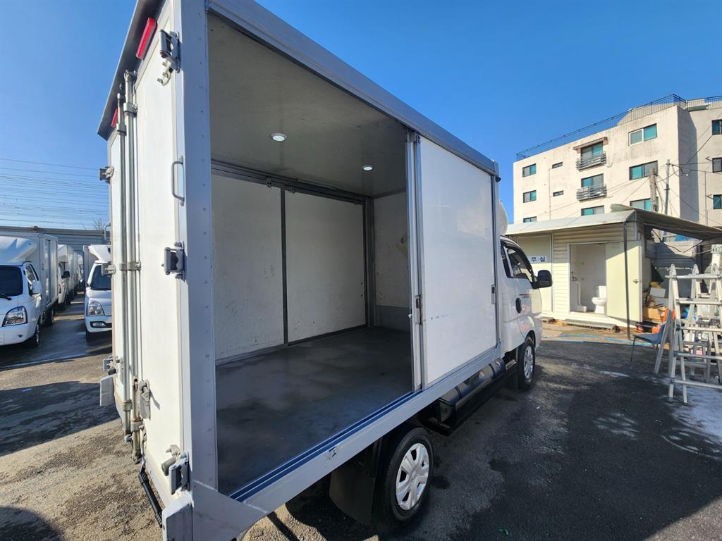 기아 더 뉴봉고Ⅲ화물 내장탑차 LPI 플러스형 - 이미지 13