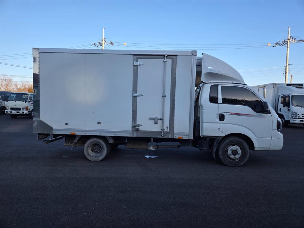 한국쓰리축 카고 1.1톤 롱바디 - 이미지 14