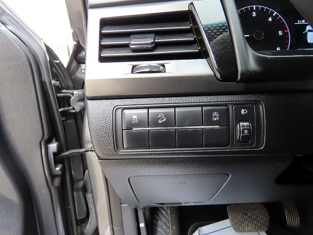 KG모빌리티(쌍용) 더 뉴렉스턴 스포츠 칸 2.2 4WD 와일드 - 이미지 8