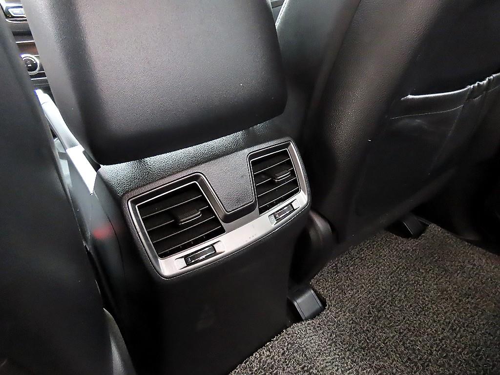 KG모빌리티(쌍용) 더 뉴렉스턴 스포츠 칸 2.2 4WD 와일드 - 이미지 9