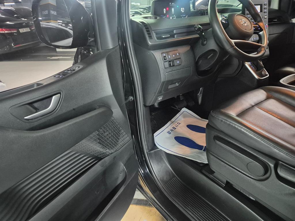 현대 스타리아 2.2 디젤 카고 5인승 모던 - 이미지 2