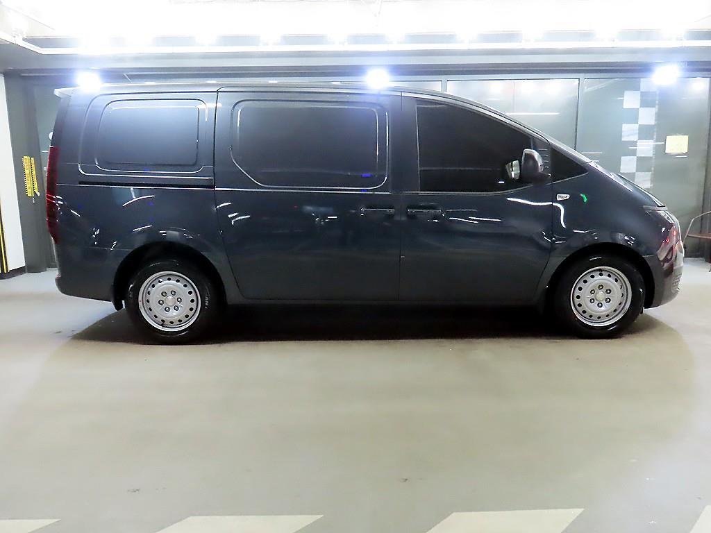 현대 스타리아 2.2 디젤 카고 3인승 스마트 - 이미지 12