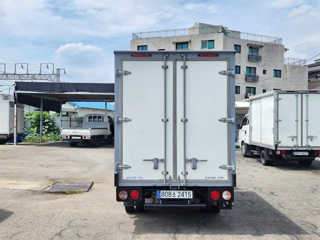 기아 더 뉴봉고Ⅲ화물 내장탑차 LPI 플러스형 - 이미지 8