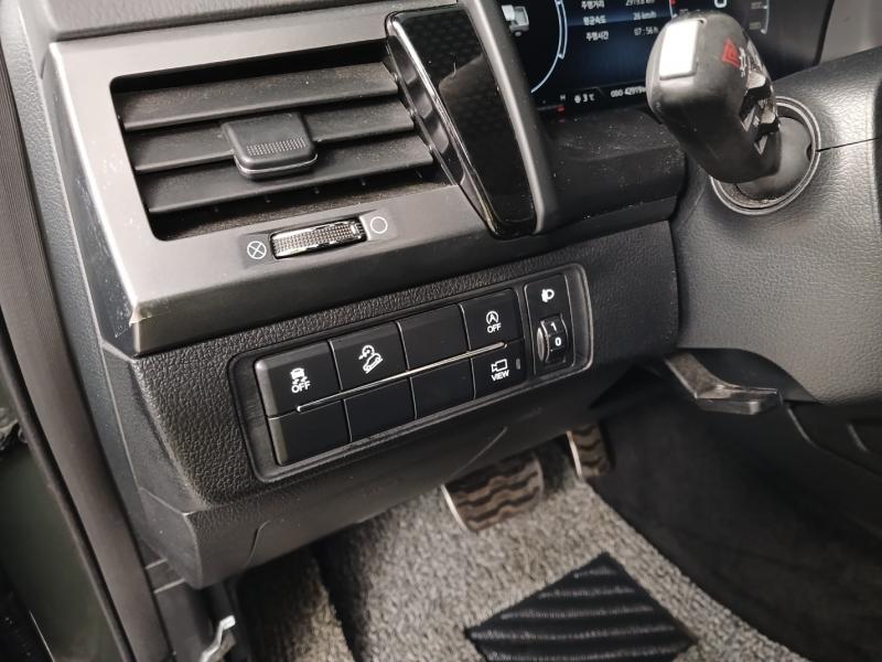 KG모빌리티(쌍용) 더 뉴렉스턴 스포츠 2.2 4WD 프레스티지 - 이미지 8