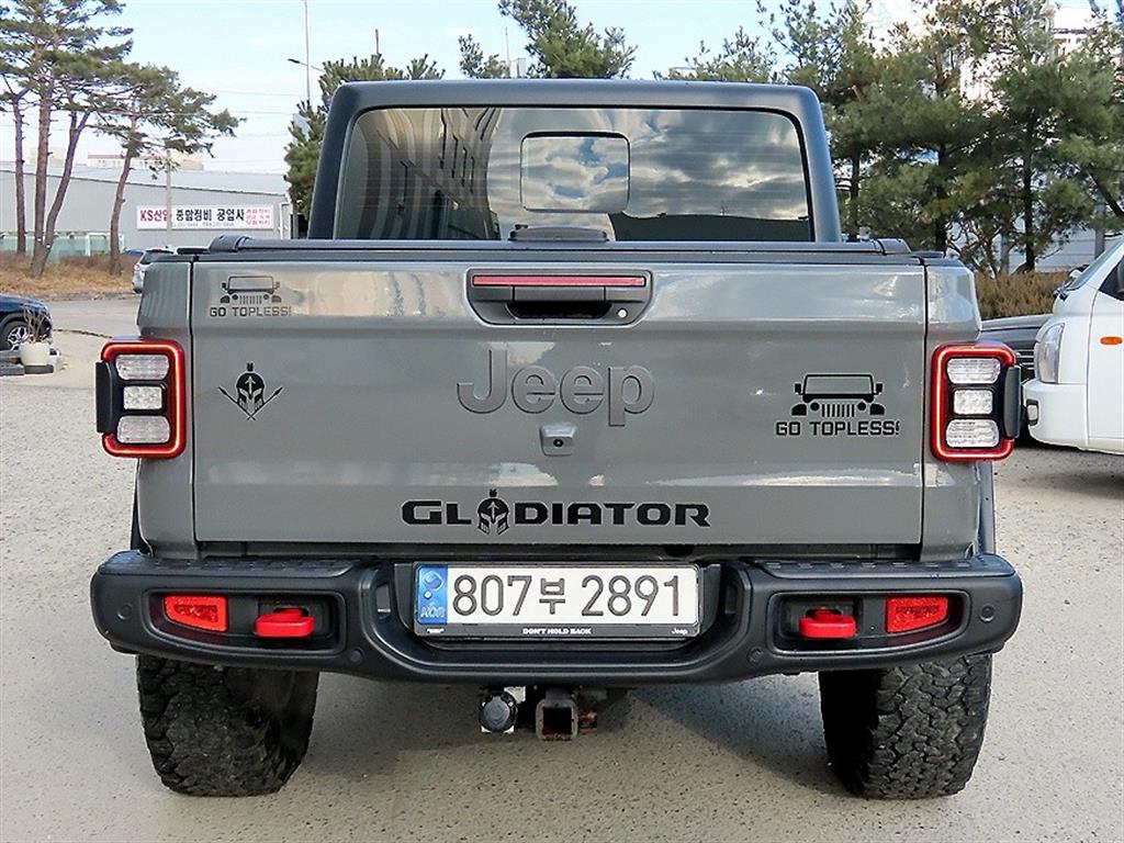 지프 글래디에이터 3.6 V6 AWD 루비콘 소프트 트리폴드 - 이미지 6