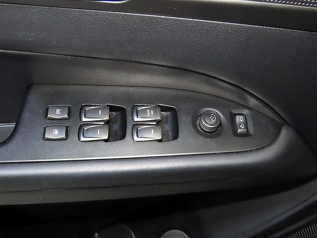 KG모빌리티(쌍용) 더 뉴렉스턴 스포츠 칸 2.2 4WD 프레스티지 - 이미지 14