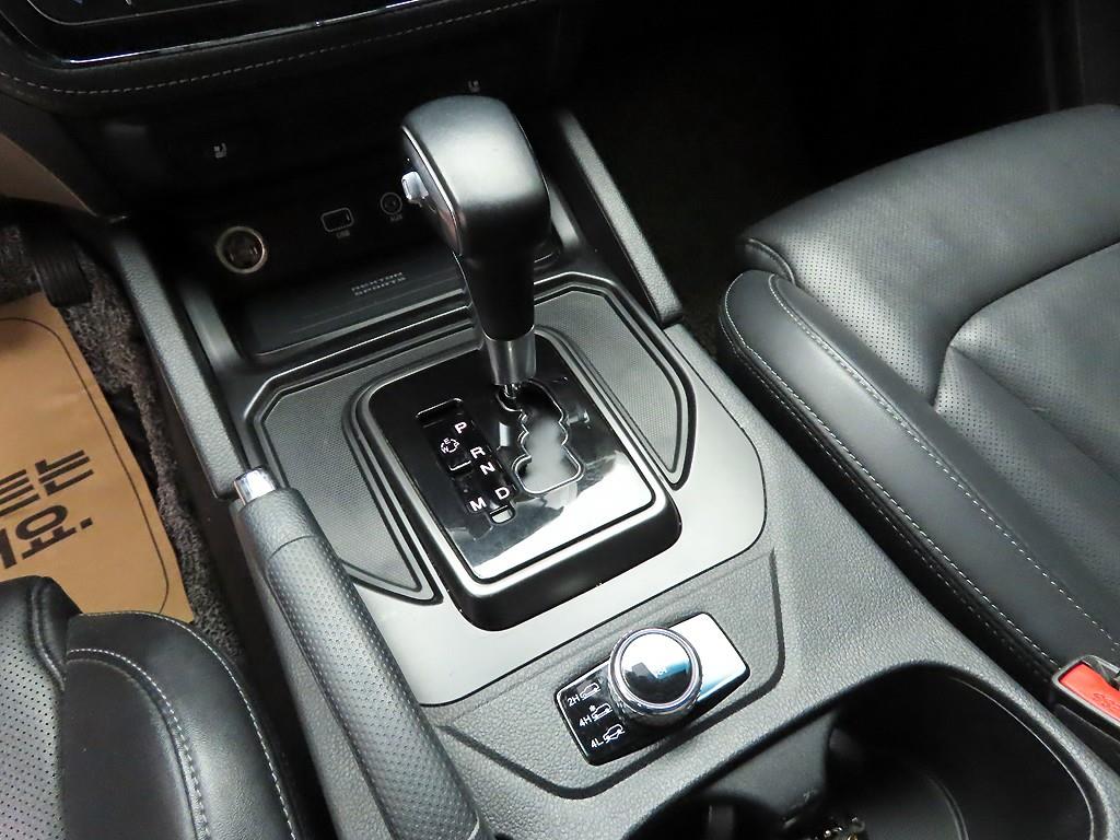 KG모빌리티(쌍용) 더 뉴렉스턴 스포츠 칸 2.2 4WD 프레스티지