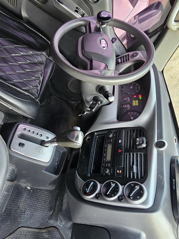 기아 봉고Ⅲ화물 내장탑차 1톤 킹캡 - 이미지 5