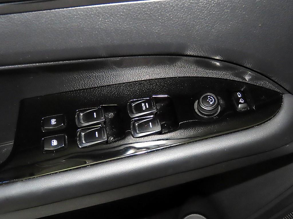 KG모빌리티(쌍용) 더 뉴렉스턴 스포츠 칸 쿨멘 2.2 4WD 프레스티지 - 이미지 16