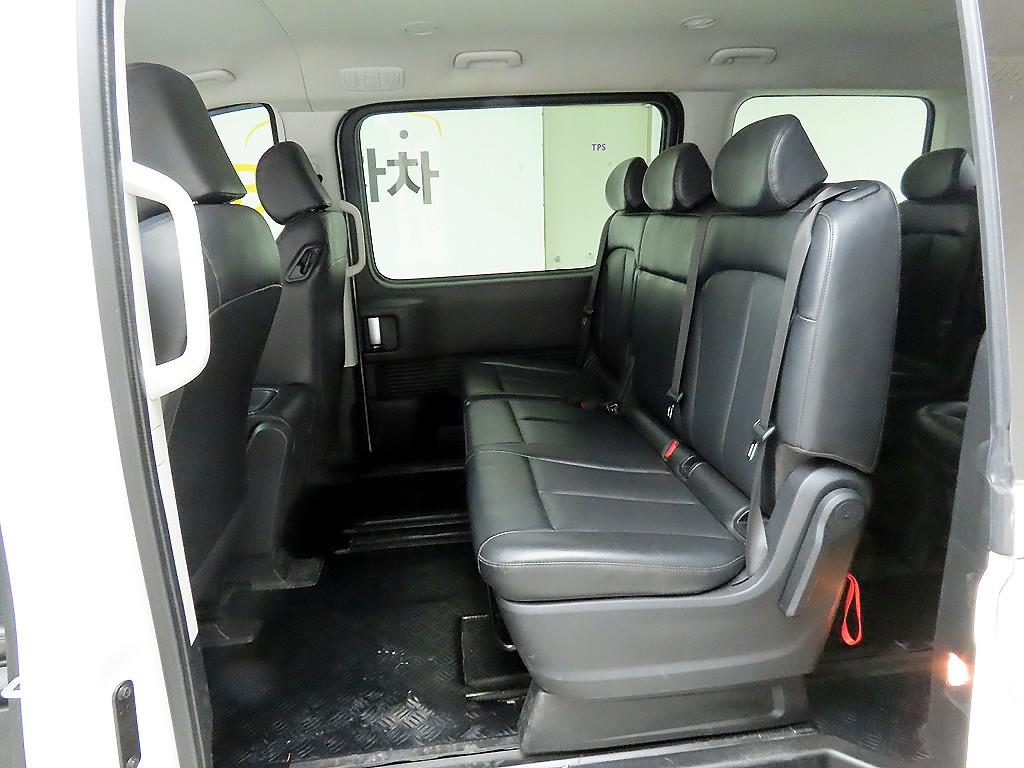 현대 스타리아 2.2 디젤 투어러 11인승 4WD 모던 - 이미지 8