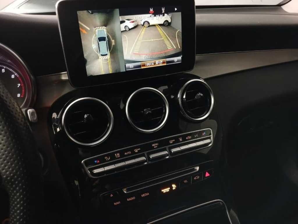 벤츠 GLC클래스 GLC 350e 4매틱 프리미엄 - 이미지 11