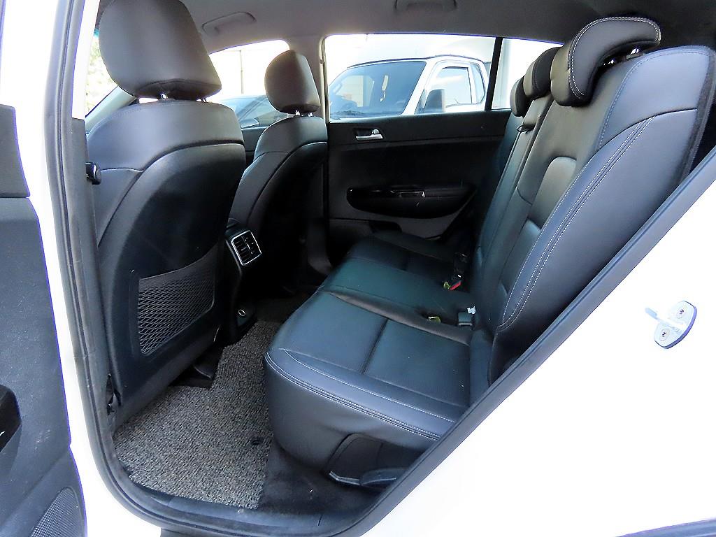 기아 신형 스포티지 R2.0 2WD 노블레스 플러스 - 이미지 12