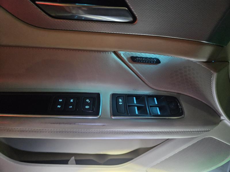 재규어 XF(2세대) 2.0 20d AWD 포트폴리오 - 이미지 3