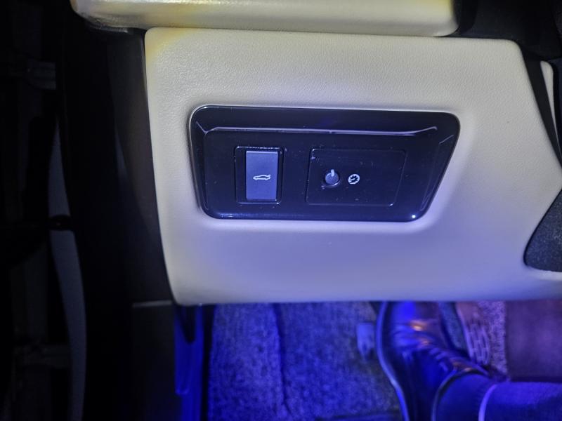 재규어 XF(2세대) 2.0 20d AWD 포트폴리오 - 이미지 6