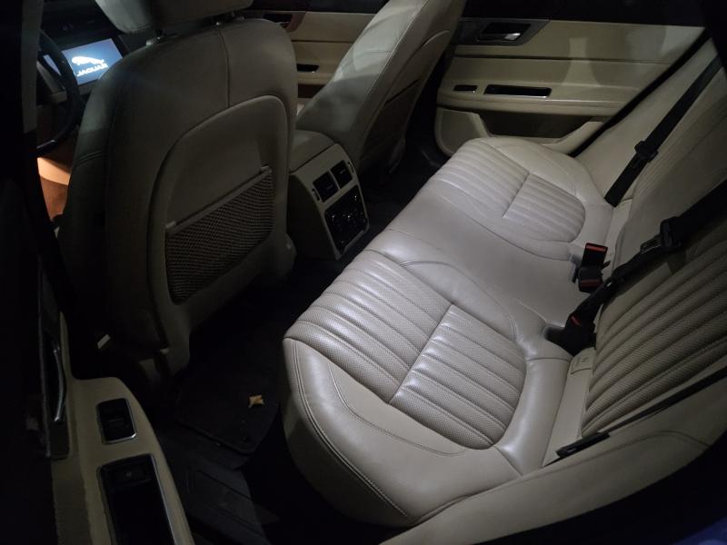 재규어 XF(2세대) 2.0 20d AWD 포트폴리오 - 이미지 4